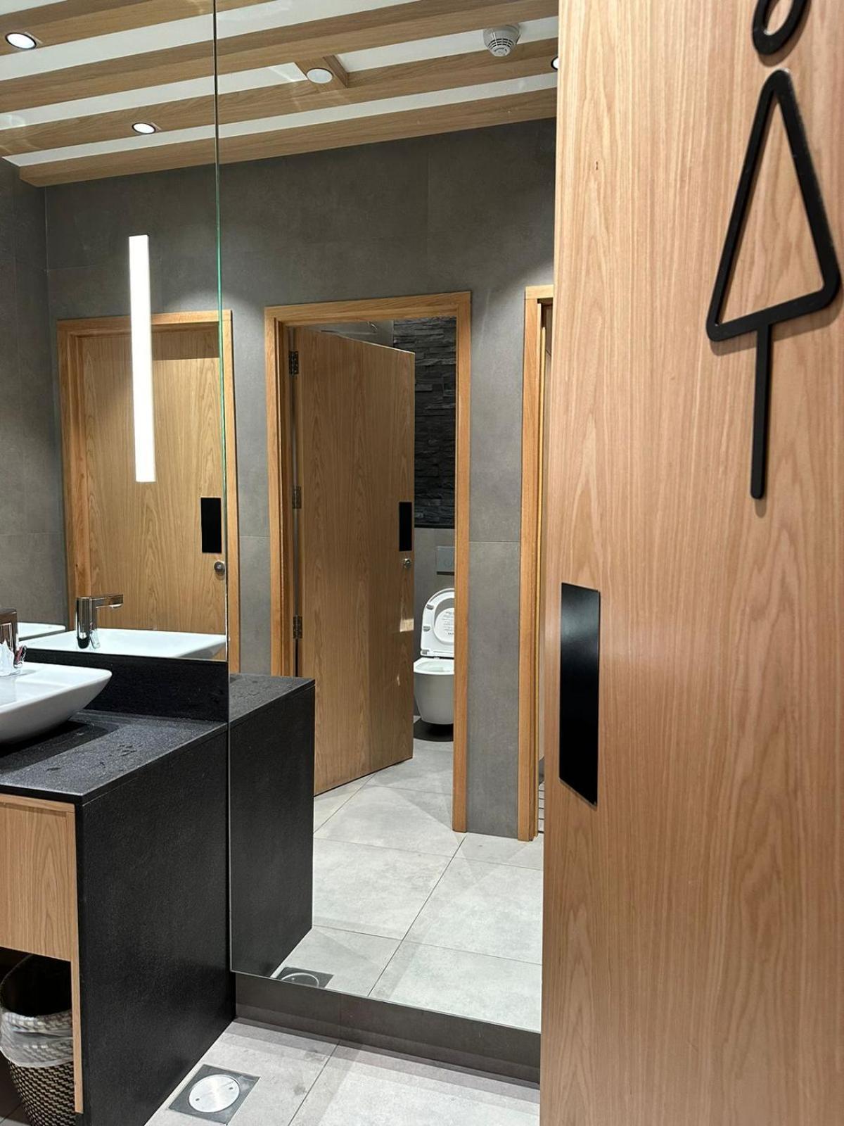 فندق Sleep 'N Fly Sleep Lounge, B-Gates Terminal 3 - Transit Only دبي المظهر الخارجي الصورة